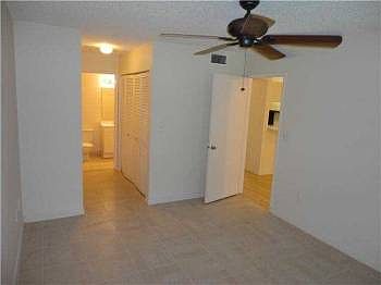 4th image of 9932 Nob Hill Ln