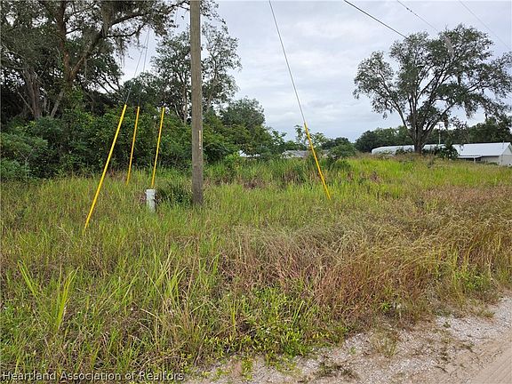 5th image of 2556 N Johnson Rd