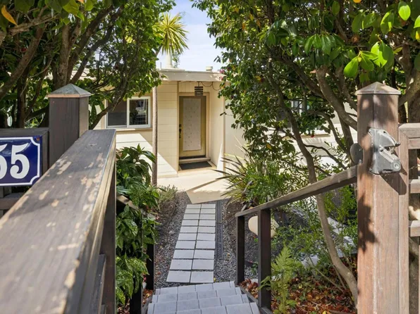 55 Asilomar Cir, Oakland, CA 94611