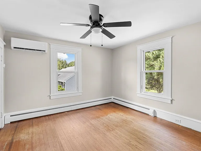149 Beach Rd — Photo 27