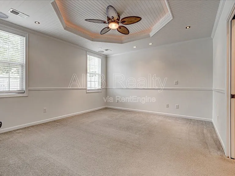 1033 Pinehurst Dr — Photo 27