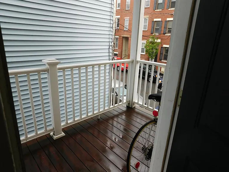 303 W 3rd St #2 — Photo 9