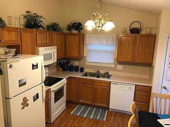 2nd image of 10378 Lynchburg Dr