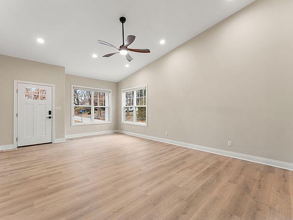 4th image of 1504 Waverly Rd