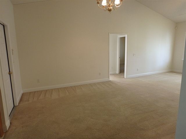 2nd image of 4604 Pineview Dr #00