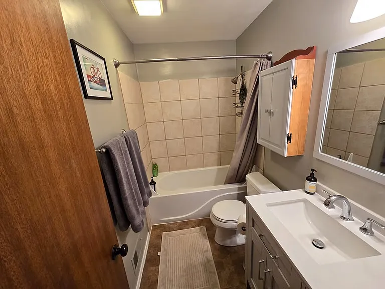 610 S Ave E — Photo 11