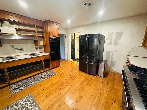 4th image of 3781 Molaree Dr