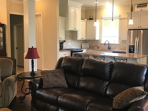 4th image of 441 Alyssa Ct