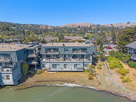 3rd image of 6 Greenwood Cove Dr APT C
