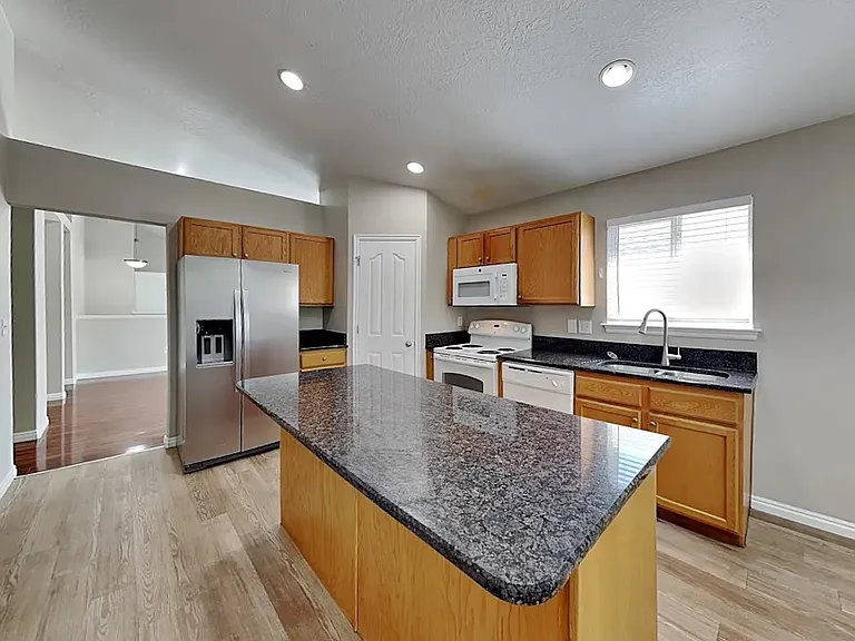 4577 W Mina Deoro Dr — Photo 8