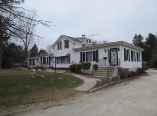 37016 Valley Rd, Oconomowoc, WI 53066