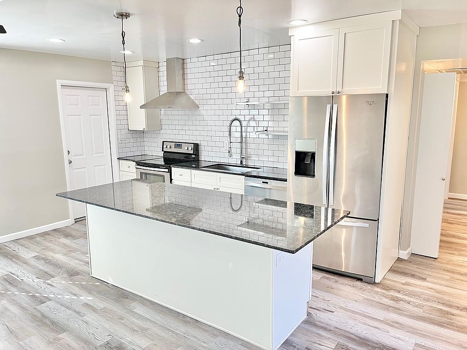 1st image of 3212 N 37th St APT 1