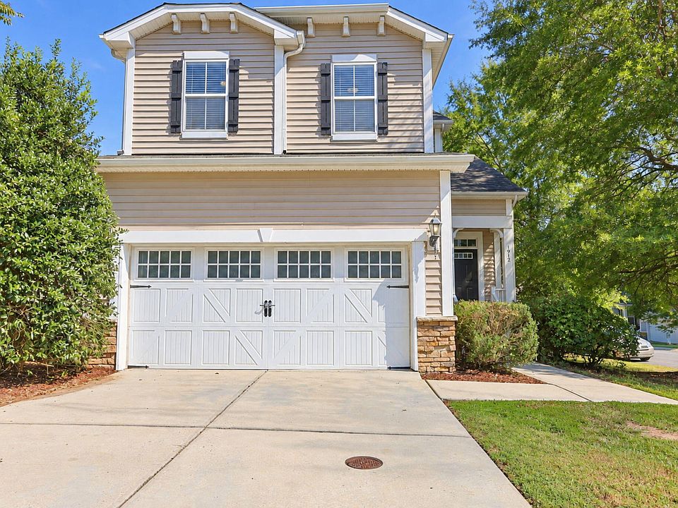 1st image of 1912 Pear Tree Ln