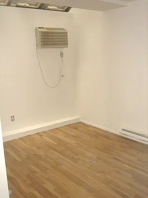 Rented by Paley Management | media 37