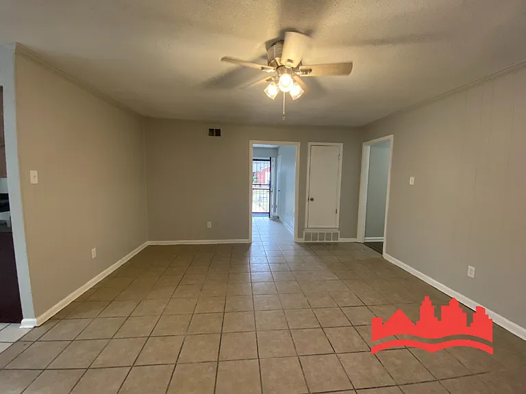 3935 Battlefield Dr — Photo 14