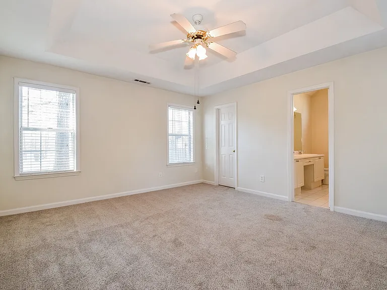 10 Elmwood Dr — Photo 11