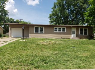1600 SW Tara Ave, Topeka, KS 66611