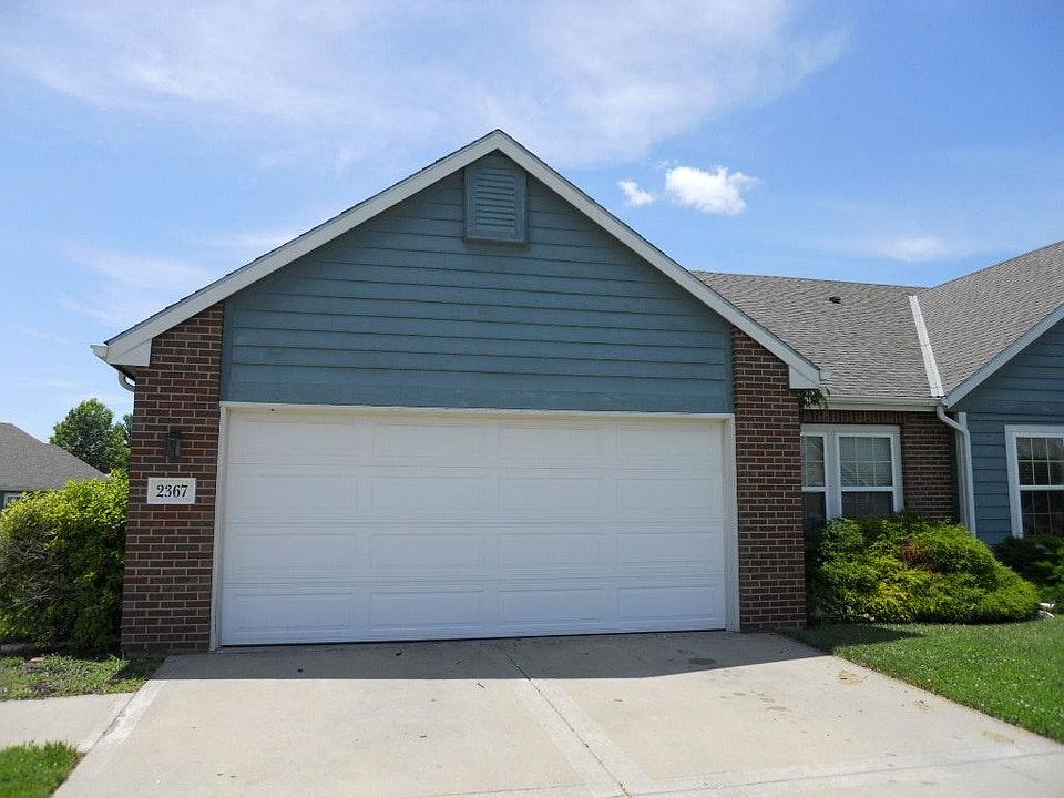 1st image of 2367 Surrey Dr
