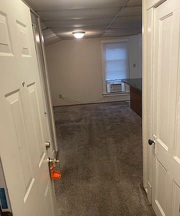 3rd image of 1013 W Church St