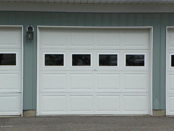 3rd image of 510 Leisure Acres St