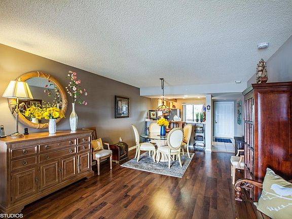5th image of 1501 Marina Isle Way APT 401