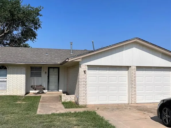 119 SE Surrey Ln, Lawton, OK 73501