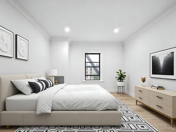 31-14 Crescent St #5B, Astoria, NY 11106