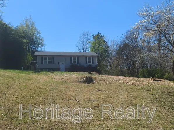 1304 E Woodshire Dr, Knoxville, TN 37922