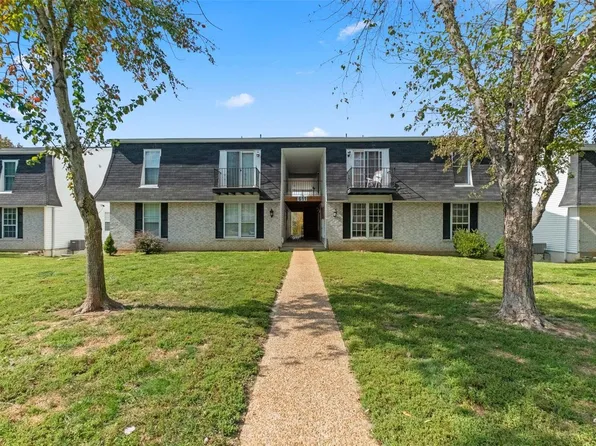 611 Monroe St APT 4, Pacific, MO 63069