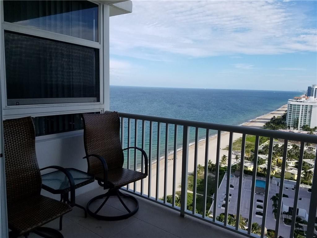 Undisclosed address (2-bed condo, 1,600 sq ft, ZIP 33062), photo 2