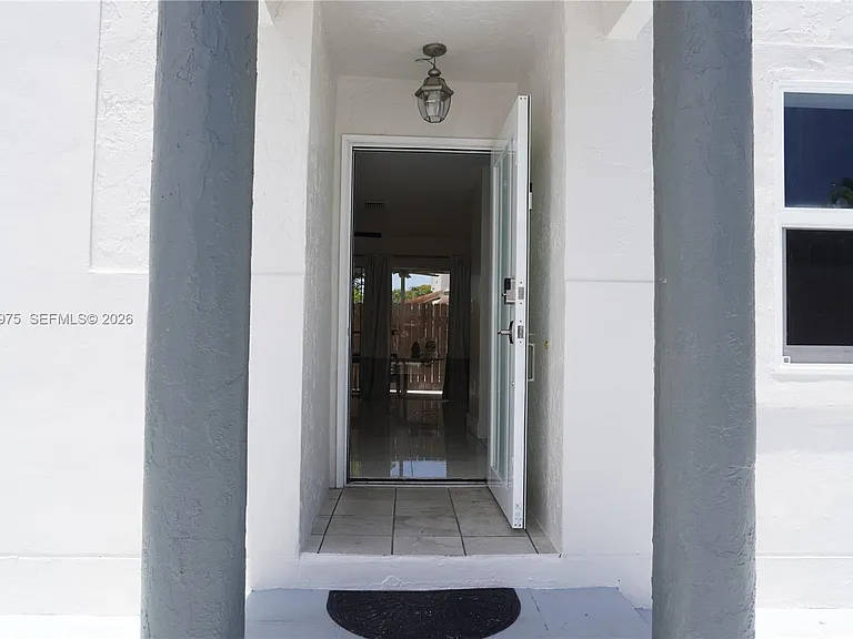 9132 SW 148th Ct — Photo 3