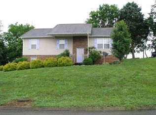 505 Joshua Dr, Dandridge, TN 37725