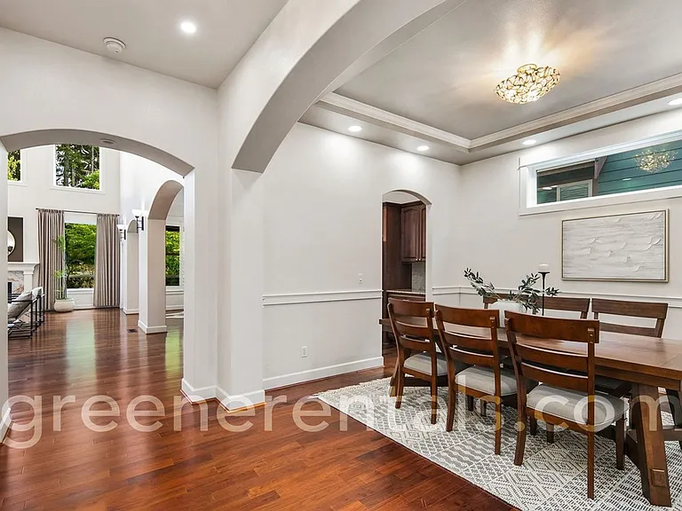 9016 Merrill Ct NE — Photo 5