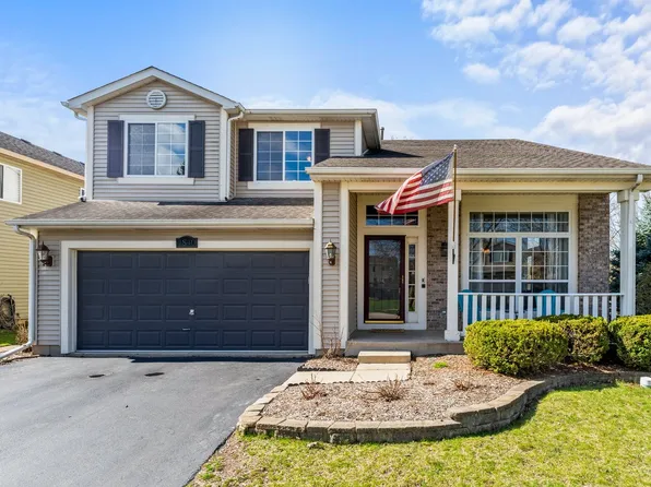 4840 Bordeaux Dr, Lake In The Hills, IL 60156