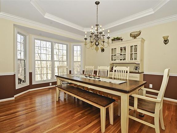 5th image of 8364 Wycliffe Dr