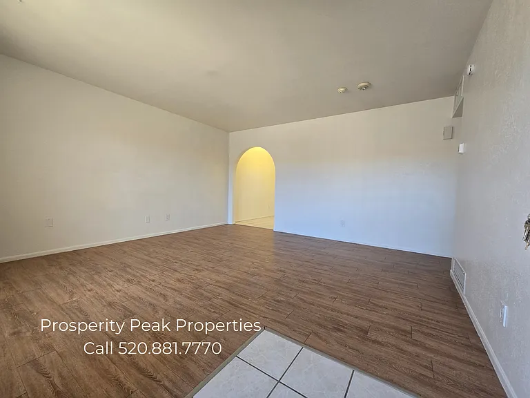 4211 E Lee St #C — Photo 9