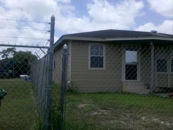 3rd image of 7006 Laguna Del Rey Dr