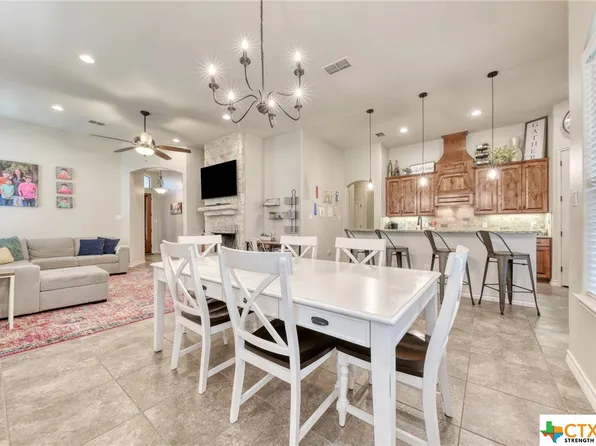 100 S Elise Dr, La Vernia, TX 78121