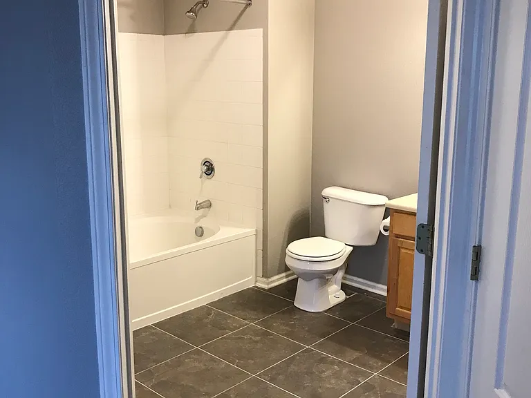 12880 University Cres #3B — Photo 10