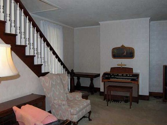 4th image of 2703 W Crawford Ave