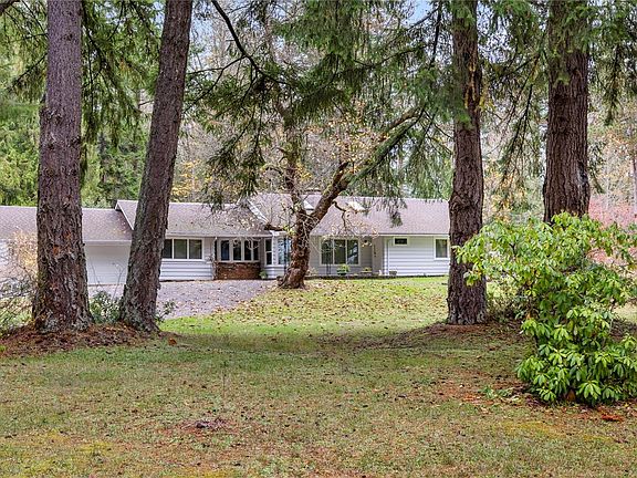 2nd image of 2328 Yellow Point Rd