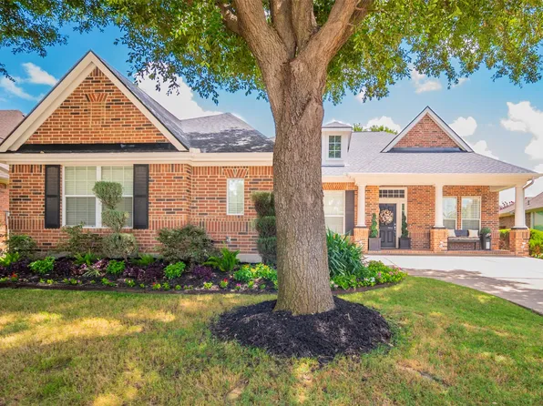 2525 Clearlake Dr, Grand Prairie, TX 75054