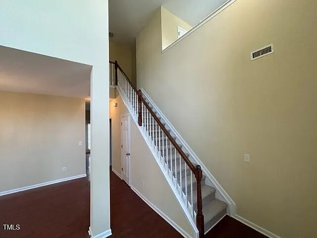 3 bed, 2.5 bath, 1973 sqft, $1,850 — Photo 4