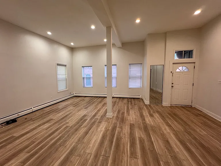 11 Bismarck St — Photo 11