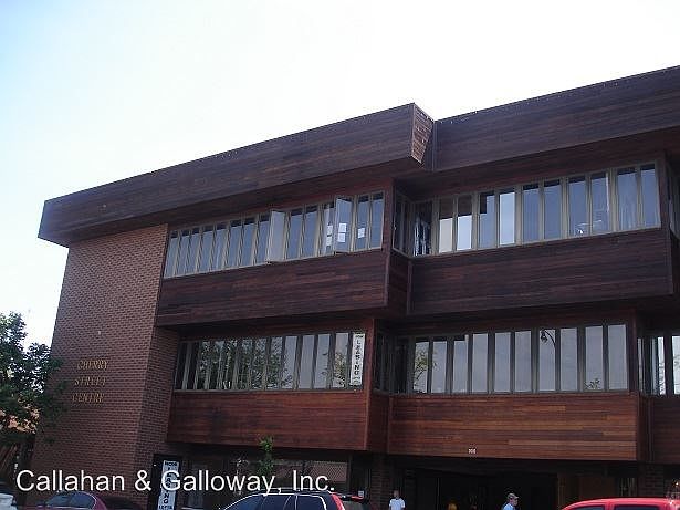 2nd image of 1001 Cherry St Ste 204