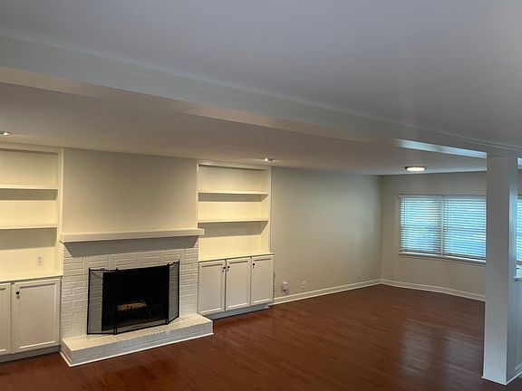 3rd image of 2355 Durham Dr