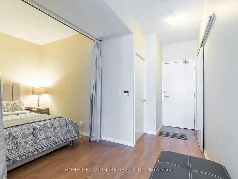 832 Bay St #204 — Photo 14