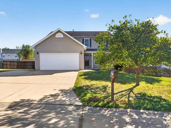 8 Equestrian Trl, Wright City, MO 63390