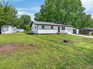 1432 Ronald Dr, Lebanon, MO 65536
