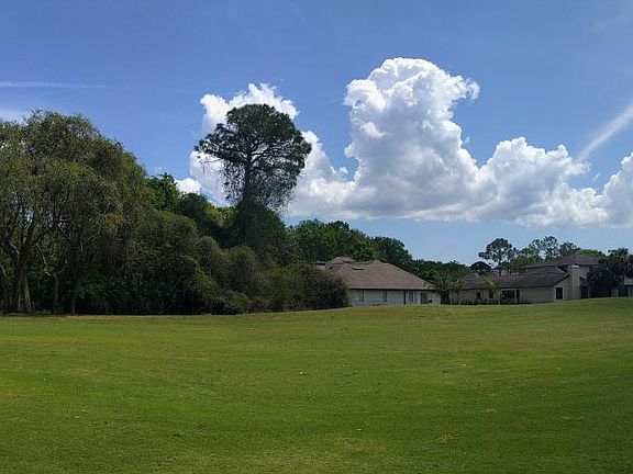 2nd image of 3580 Oakhill Dr